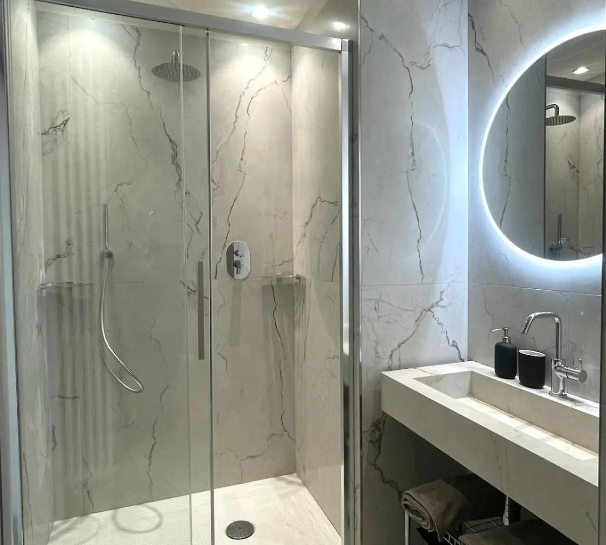 Pitti'S Design Apartment Floransa